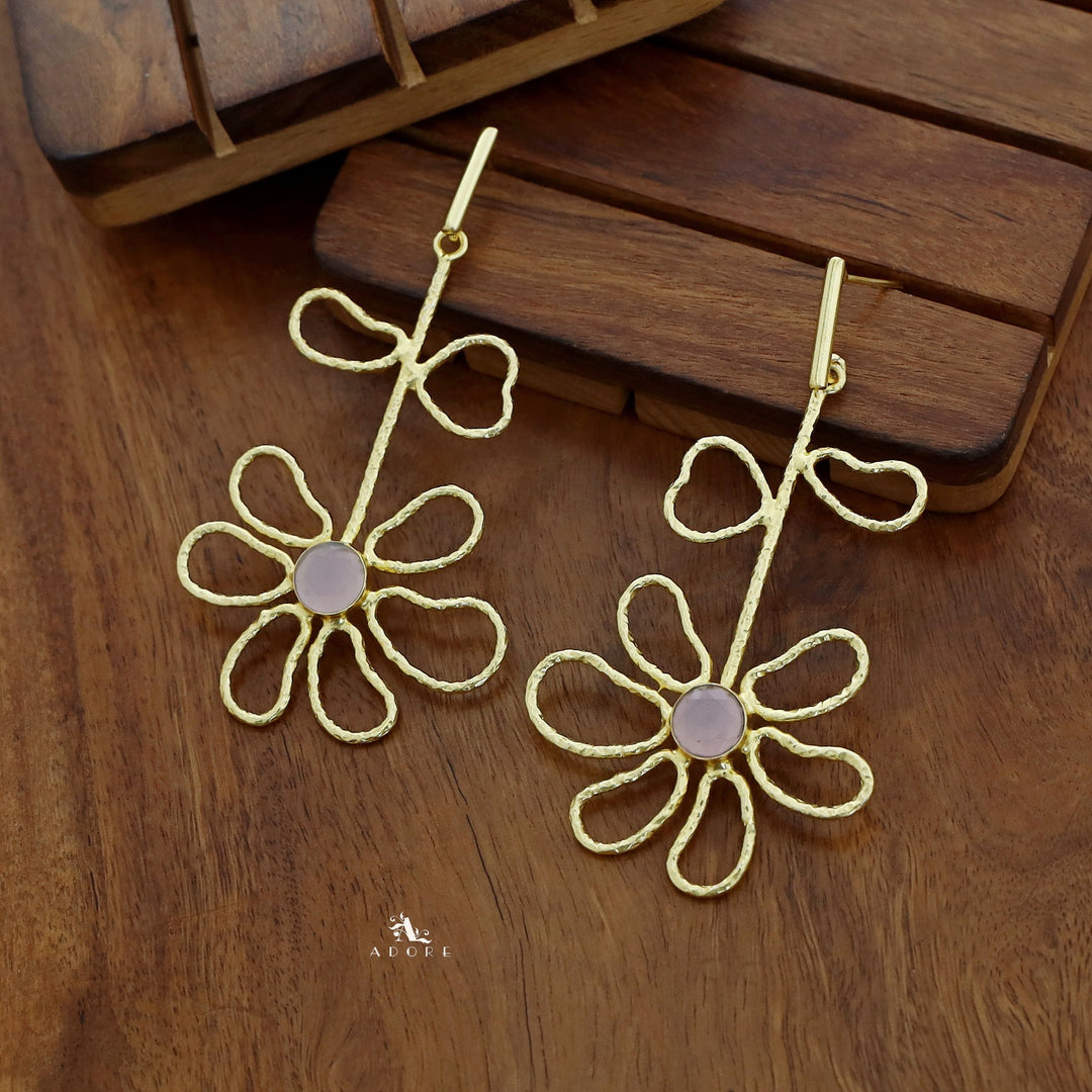 Alma Golden Flower Leaf Glossy Earring