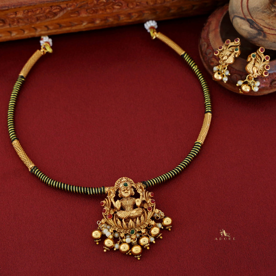 Anedya Pearl Lakshmi Ball Pendant Neckcuff With Earring