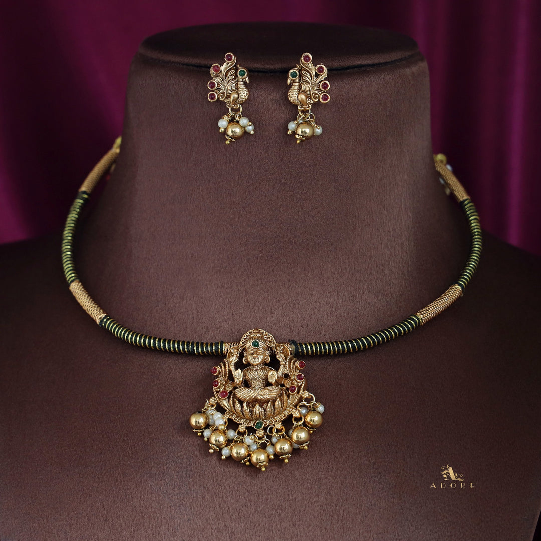 Anedya Pearl Lakshmi Ball Pendant Neckcuff With Earring