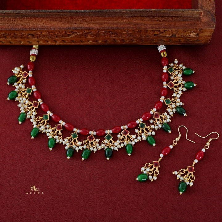 Aashvi Pearl Neckpiece With Drop Earring