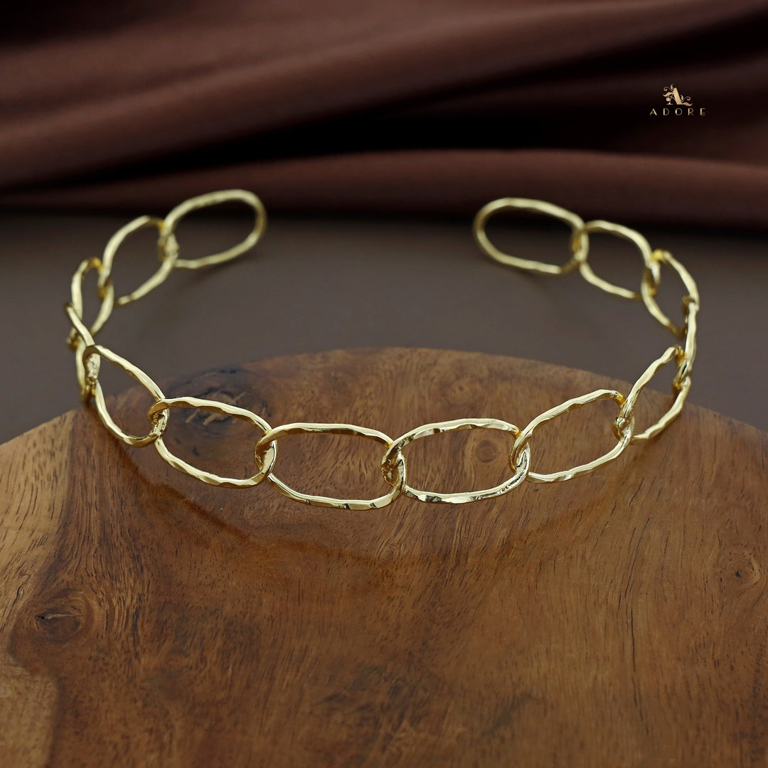 Analia Golden Oval Neck Cuff