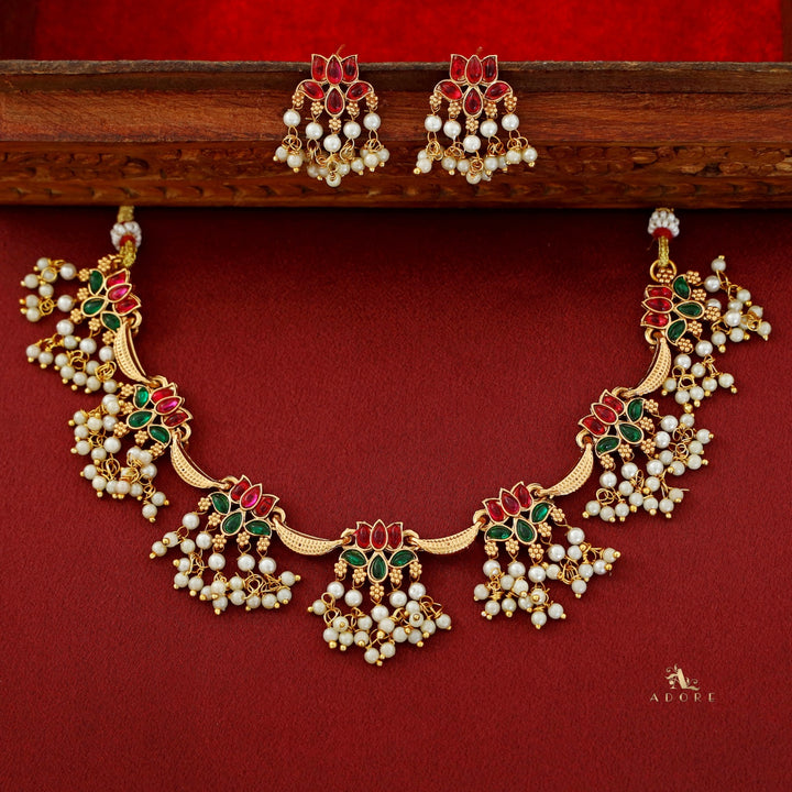 Arusha Lotus Pearl Short Neckpiece with Earring