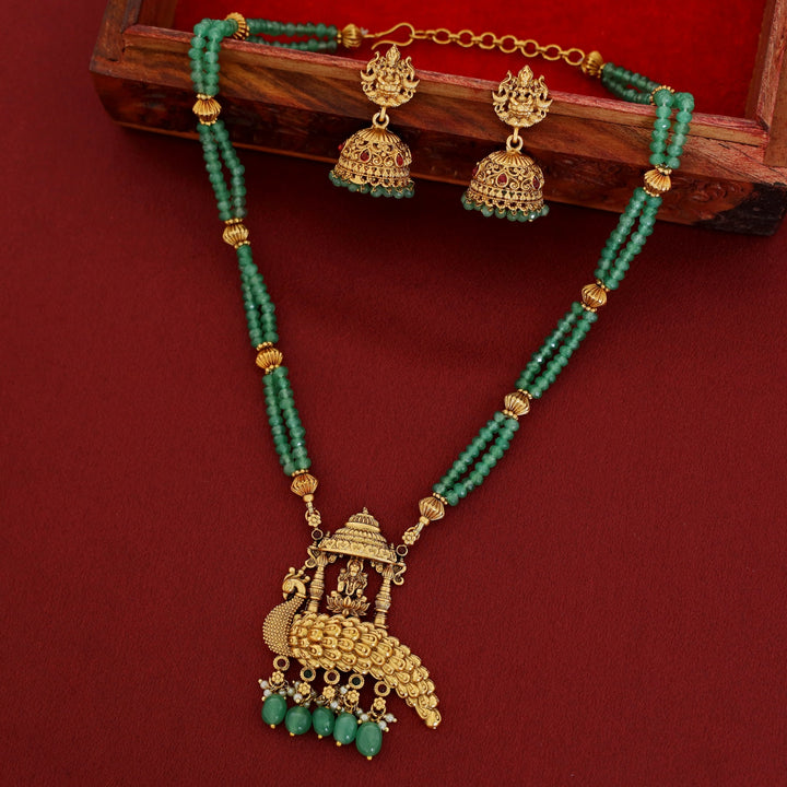 Dipannita Mayura Devi Pendant Neckpiece With Earring