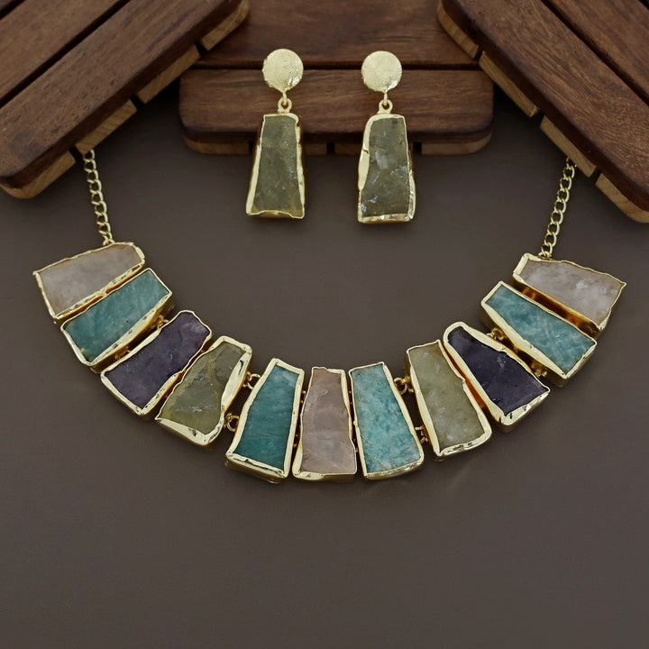 Raw Stone Ainsley Neckpiece With Earring