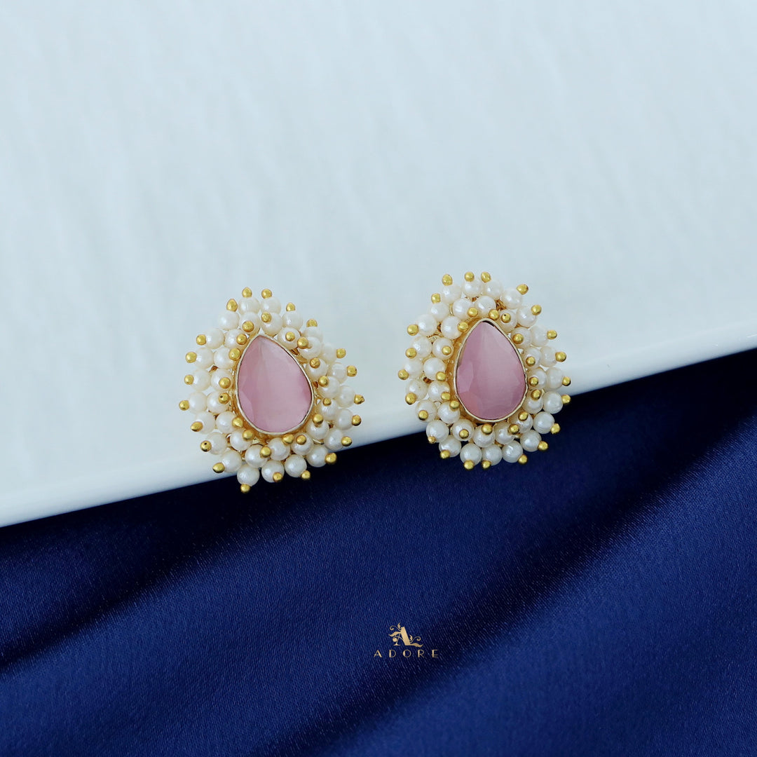 Queen Cluster Pearl Pear Stud