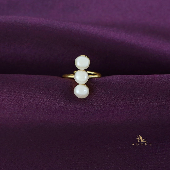 Vachya Tri Pearl Ring