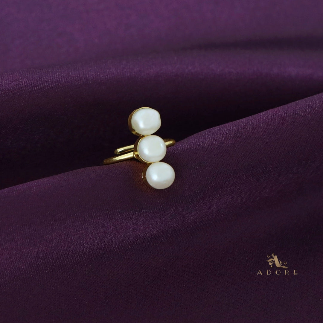 Vachya Tri Pearl Ring