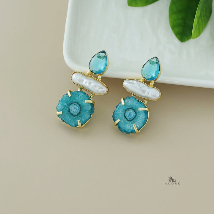 Tena Glossy Stone Baroque Agate Earring