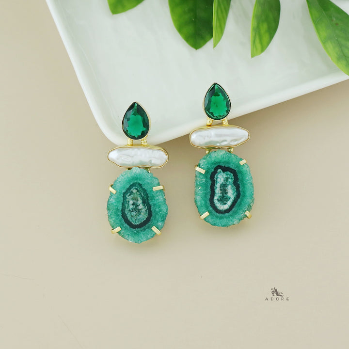 Tena Glossy Stone Baroque Agate Earring