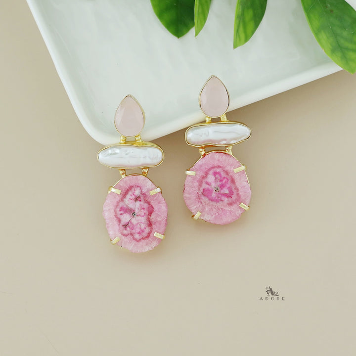 Tena Glossy Stone Baroque Agate Earring