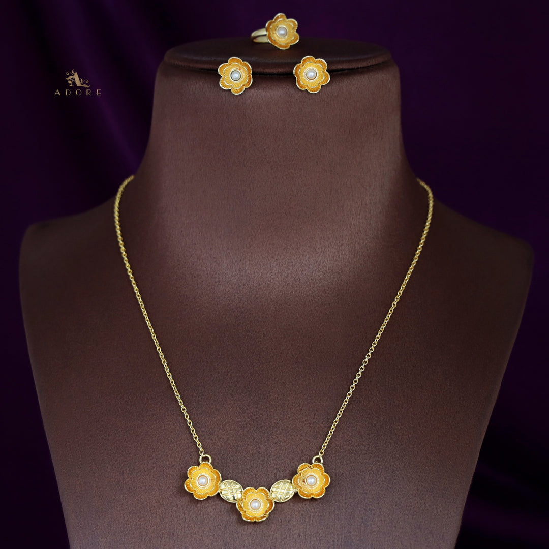 Ellis Golden Tri Pearl Blossom Neckpiece Combo