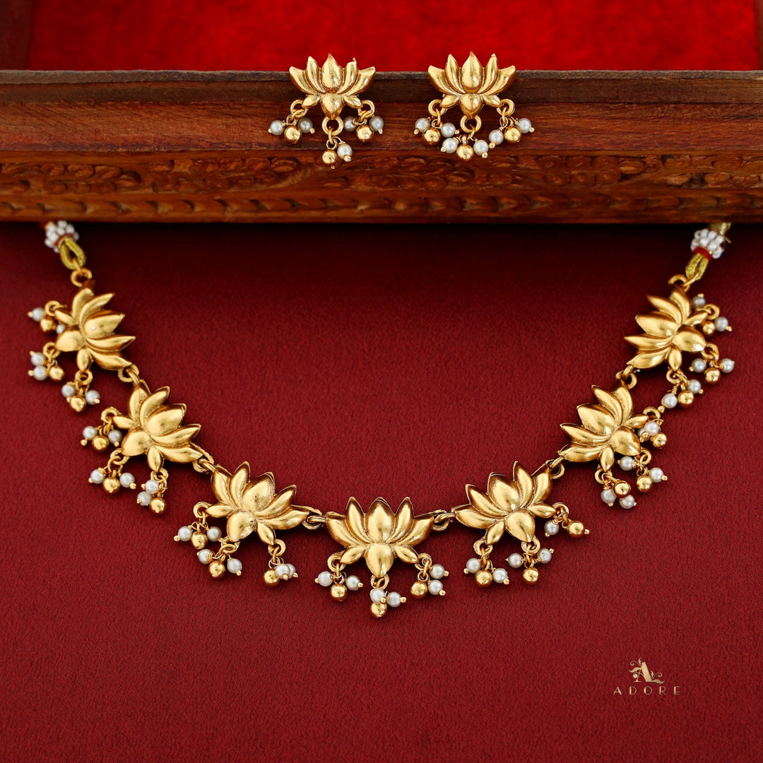 Srinika Lotus Pearl Short Neckpiece With Earring