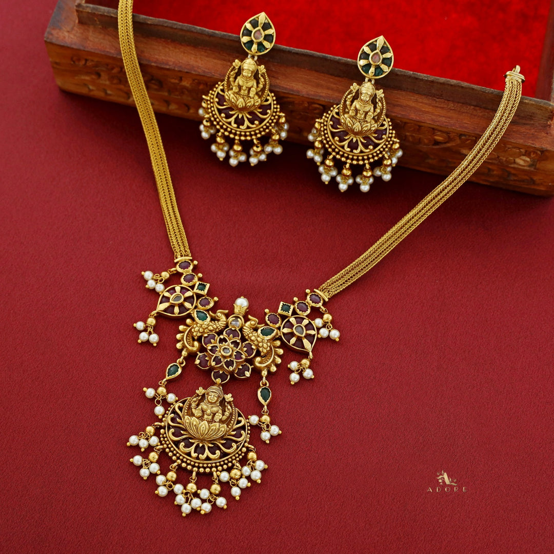 Premium Darshika Floral Pearl Lakshmi Neckpiece With Earring