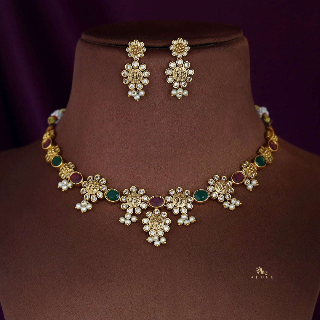 Kaashvi Floral Pearl Short Neckpiece With Earring