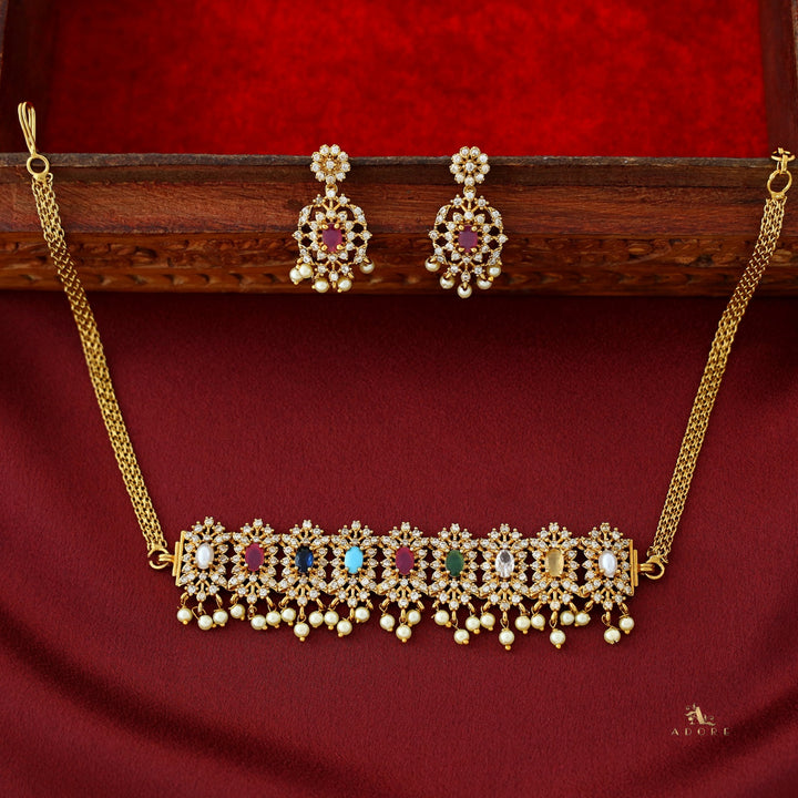 Aarushi Glossy Pearl Choker With Earring