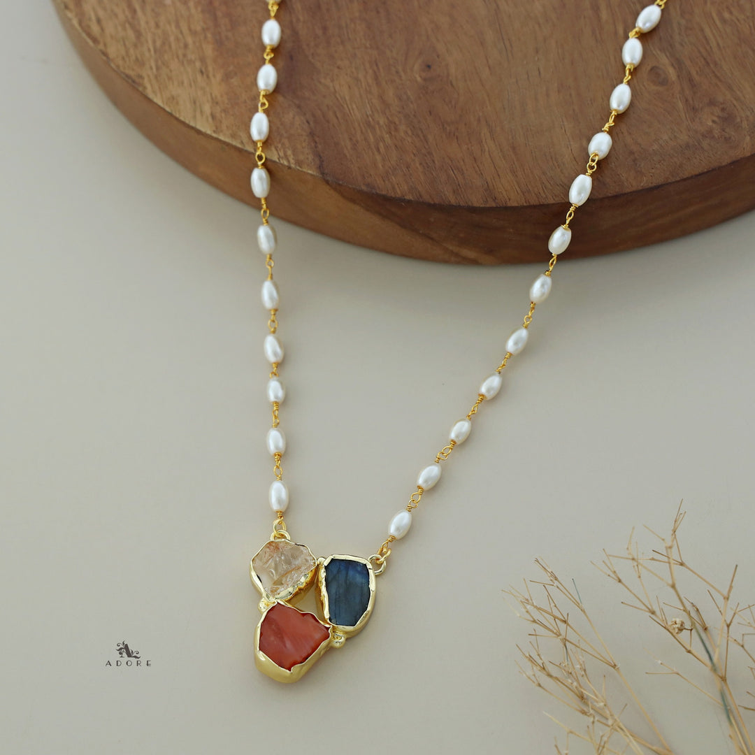 Raw Stone Rice Pearl Neckpiece