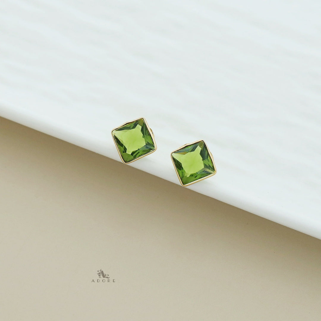 Golden Diamond Glossy Stud