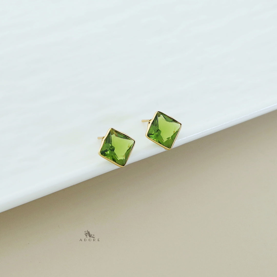 Golden Diamond Glossy Stud