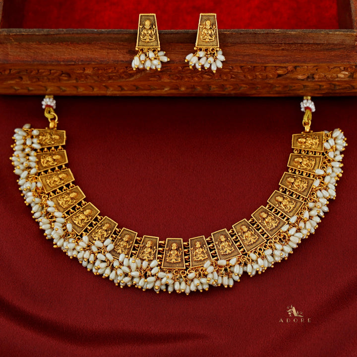 Dhyeya Lakshmi Rice Pearl Neckpiece With Earring