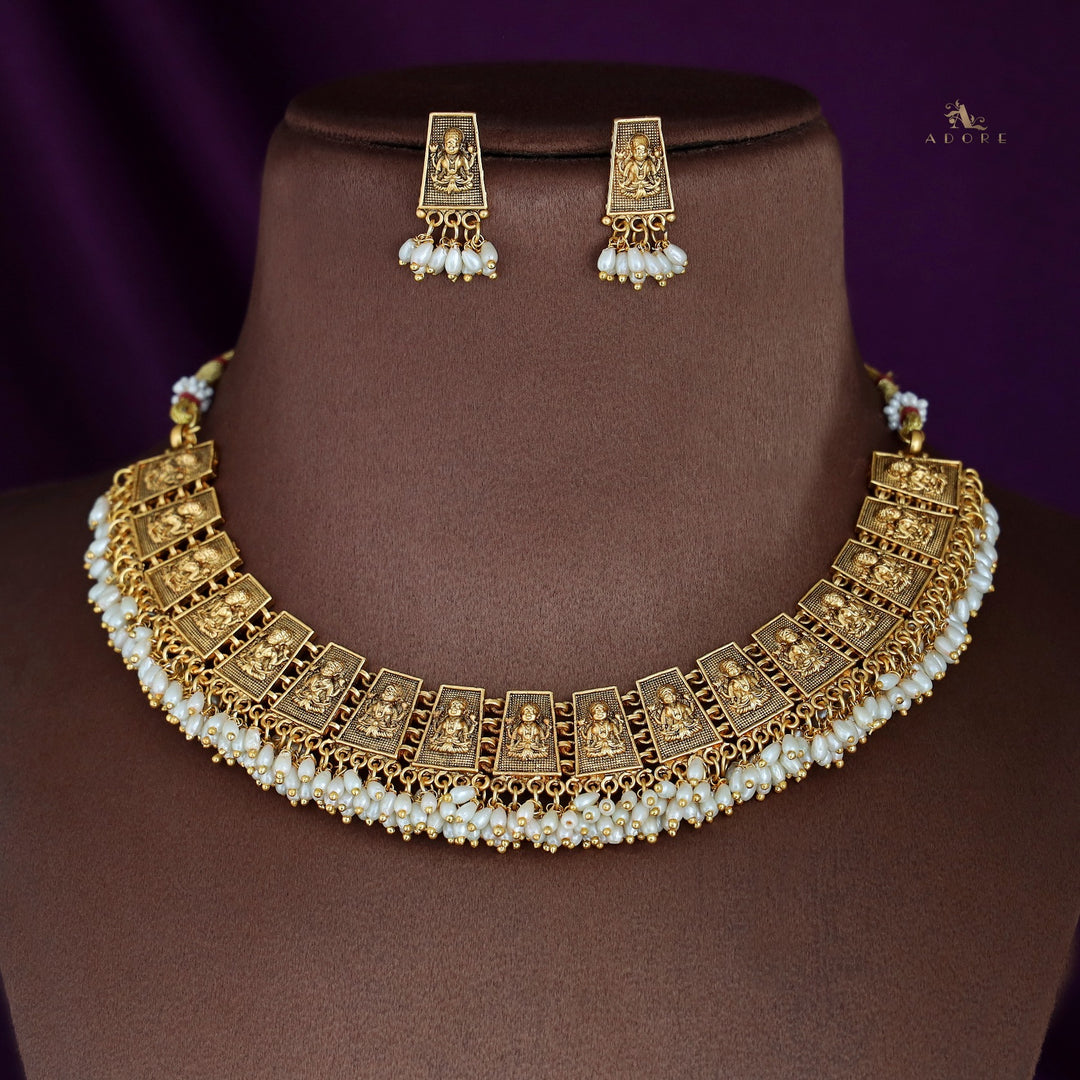 Dhyeya Lakshmi Rice Pearl Neckpiece With Earring