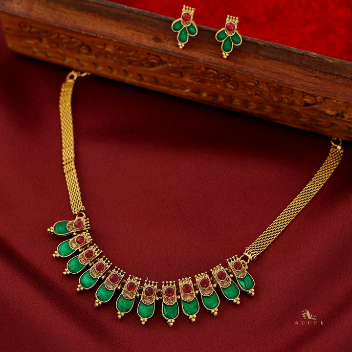 Dhruvi Enamel Circle Stone Short Neckpiece With Stud