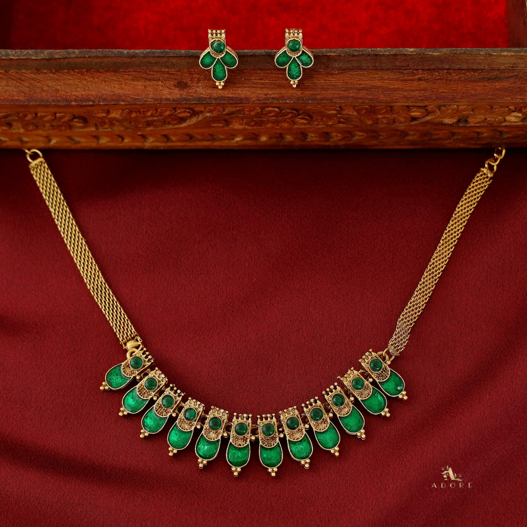 Dhruvi Enamel Circle Stone Short Neckpiece With Stud