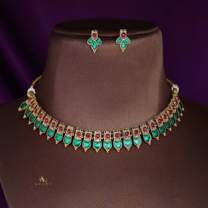 Dhruvi Enamel Circle Stone Neckpiece With Stud