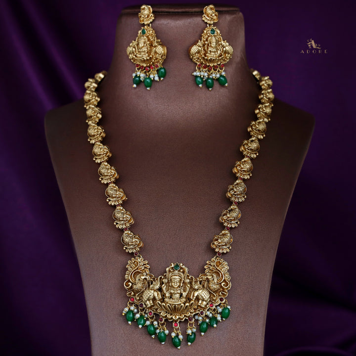 Naivedhi Mayoori Long Haram With Earring