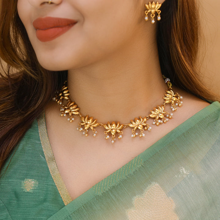 Srinika Lotus Pearl Short Neckpiece With Earring