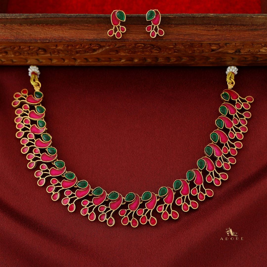 Aaraathana Golden Mayur Neckpiece With Earring