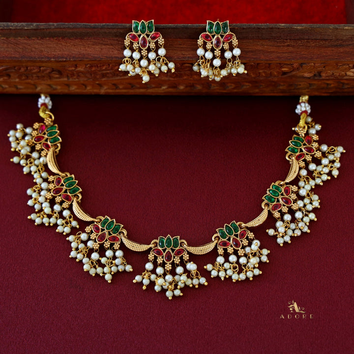 Arusha Lotus Pearl Short Neckpiece with Earring