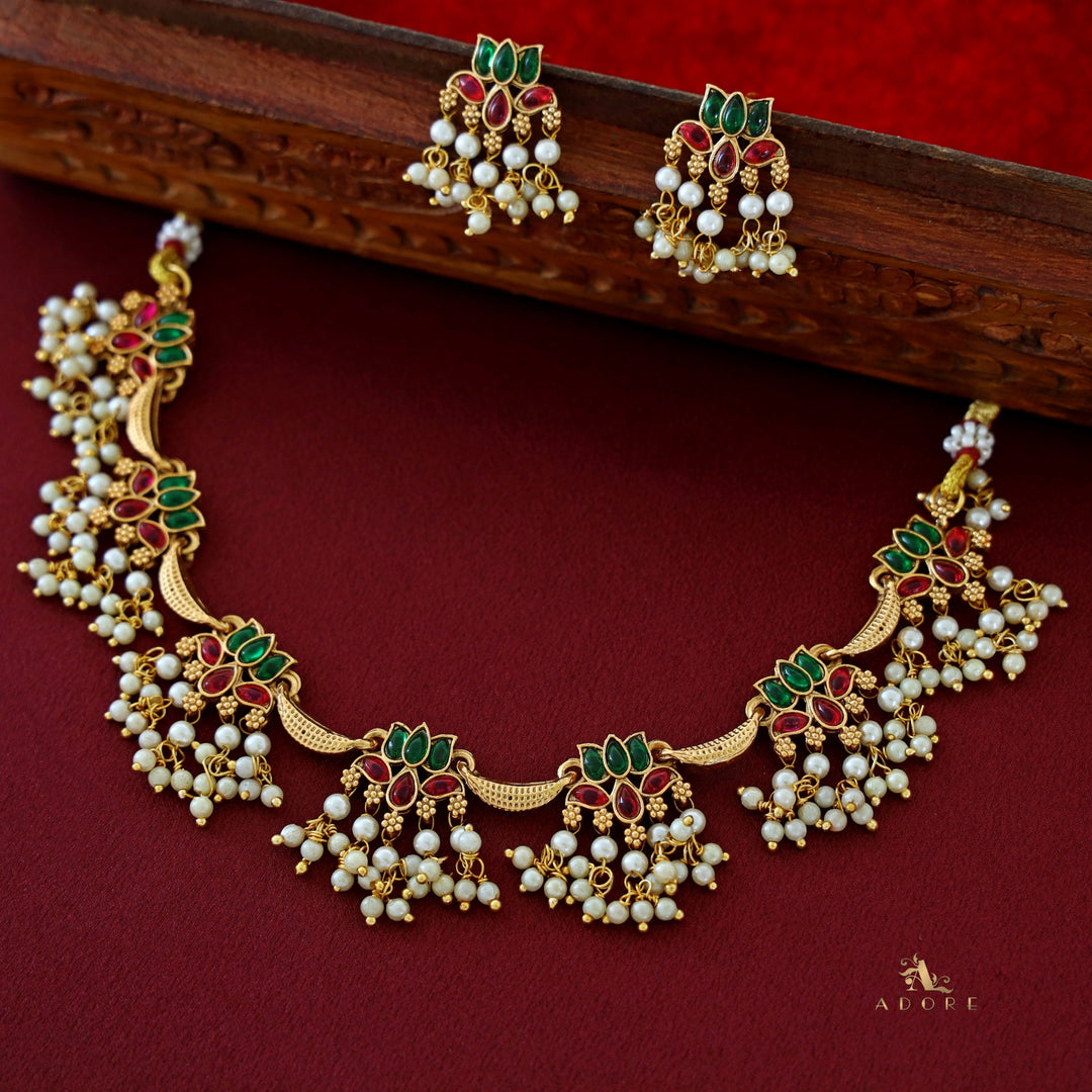 Arusha Lotus Pearl Short Neckpiece with Earring