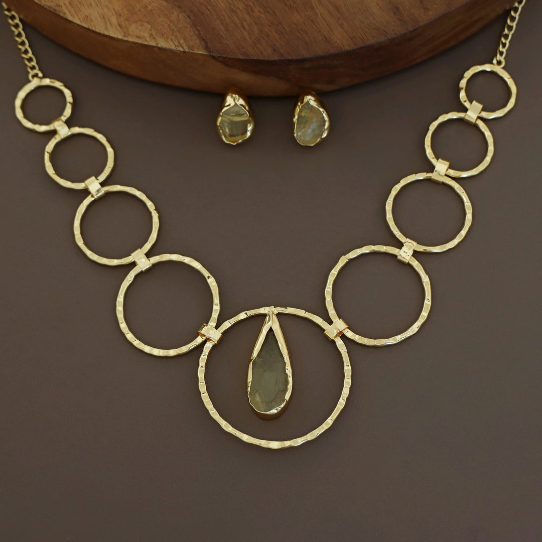 Kelsye Golden Circle Raw Stone Neckpiece With Stud