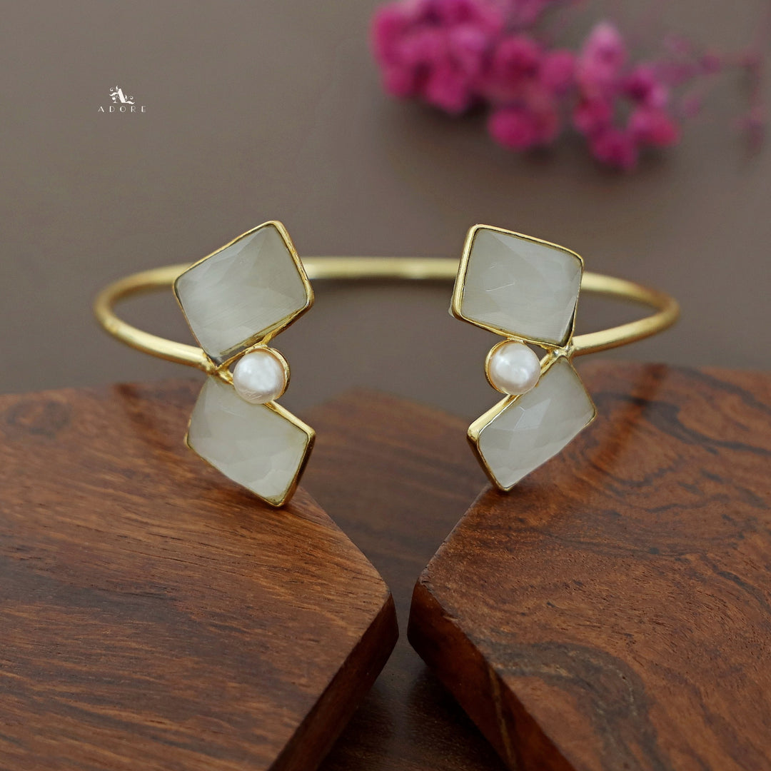 Tetra Rectangle Glossy + Pearl Bangle