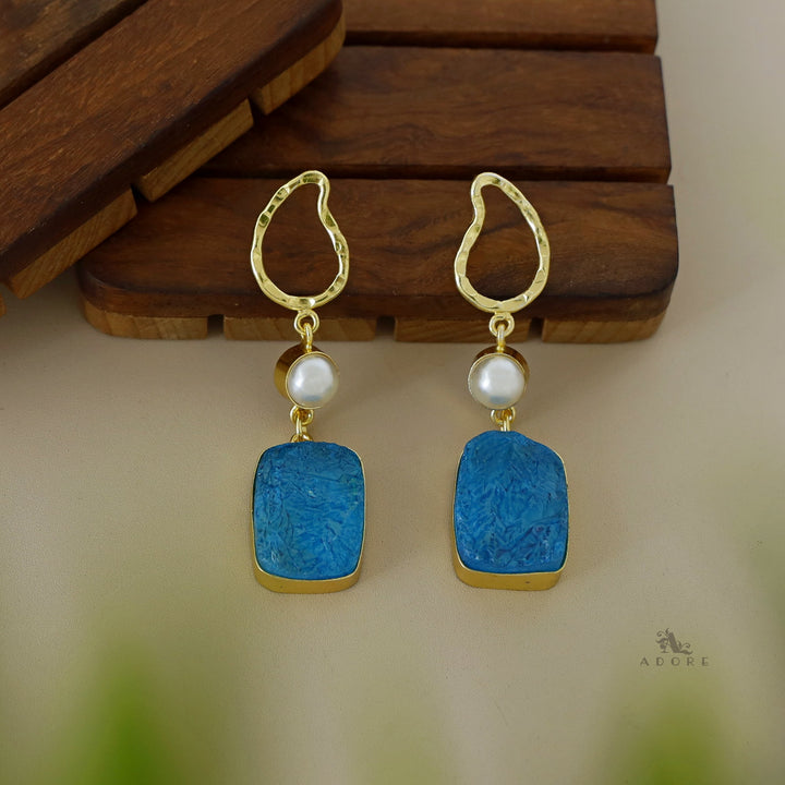 Golden Hammered Pearl Dyed Stone Earring