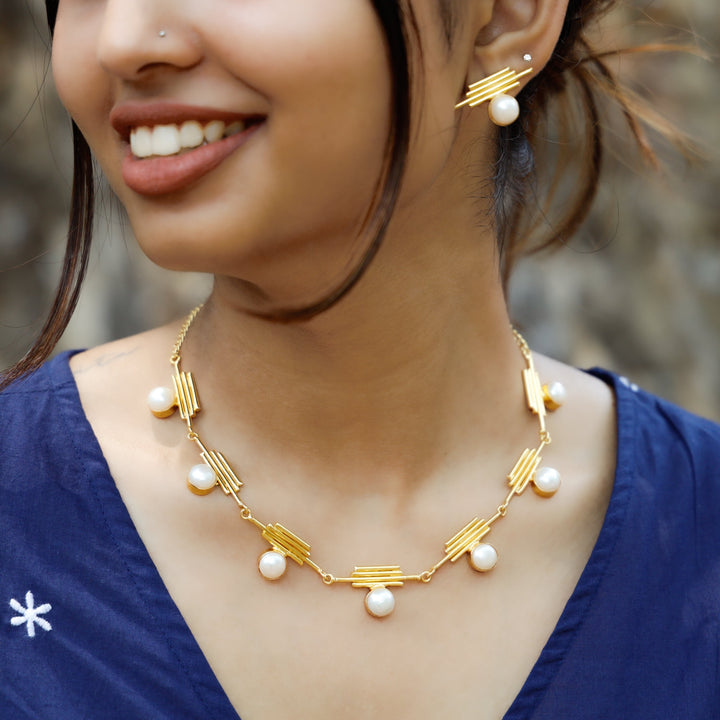 4 Line Pearl Neckpiece with Earring