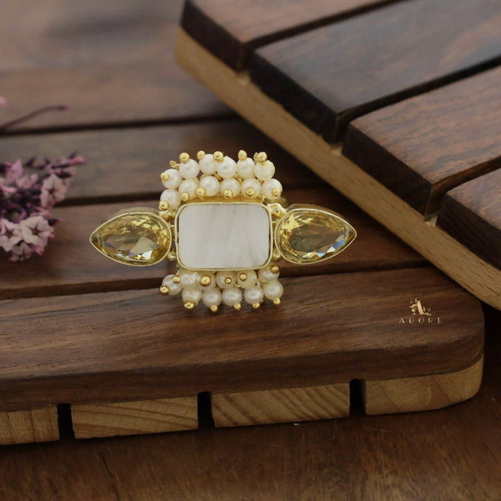 Glossy krizva MOP Rectangle Cluster Pearl Ring