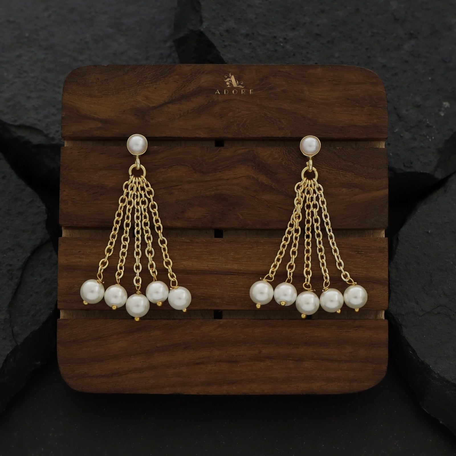 Naina Pearl Carpet Gold and Diamond Earrings – Artisanal Fine Jewellery |  AURUS