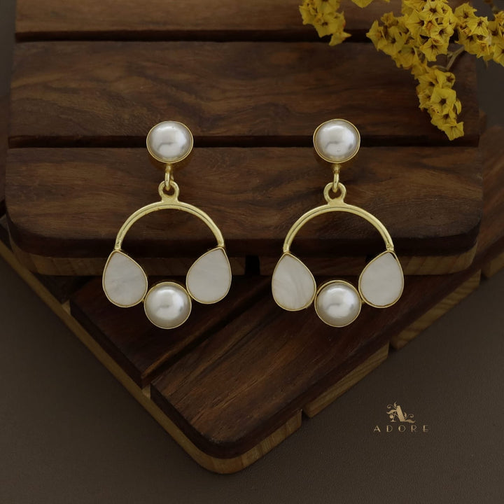 Pearly Drop MOP Horse Shoe Earring