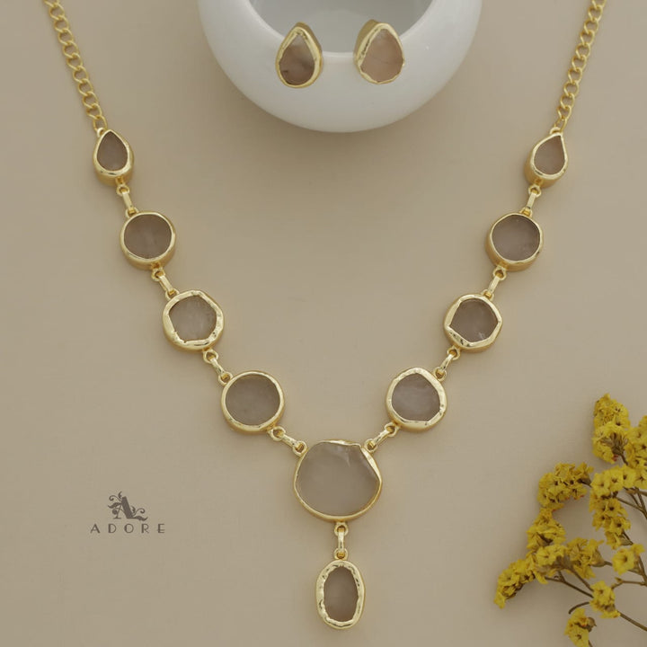 Marleigh Raw Stone Neckpiece With Stud