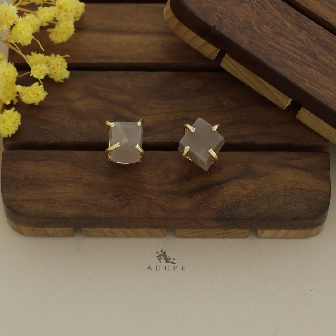 Zuma Raw Stone Stud