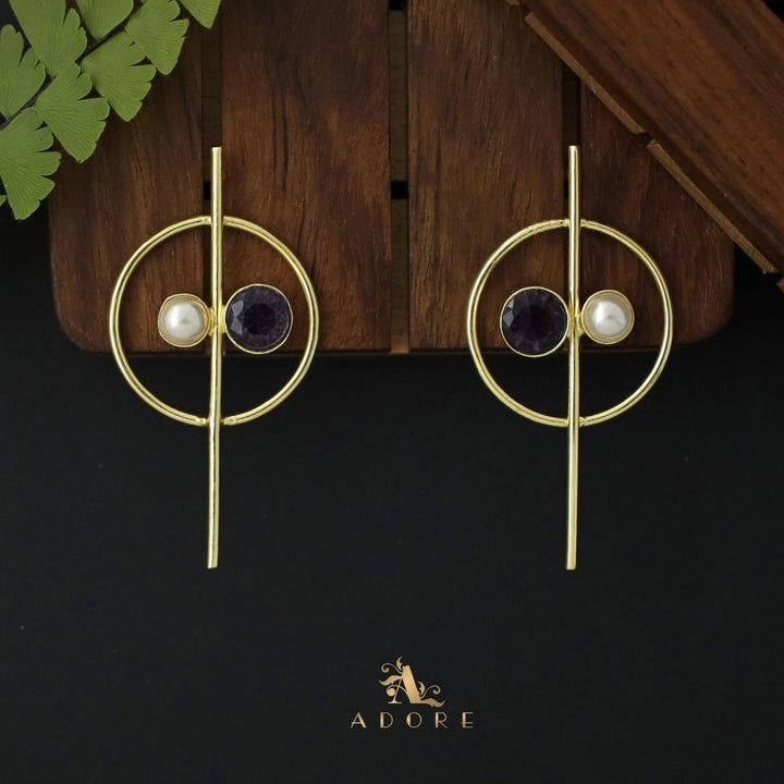 Valeria Golden Circle And Stem Earring