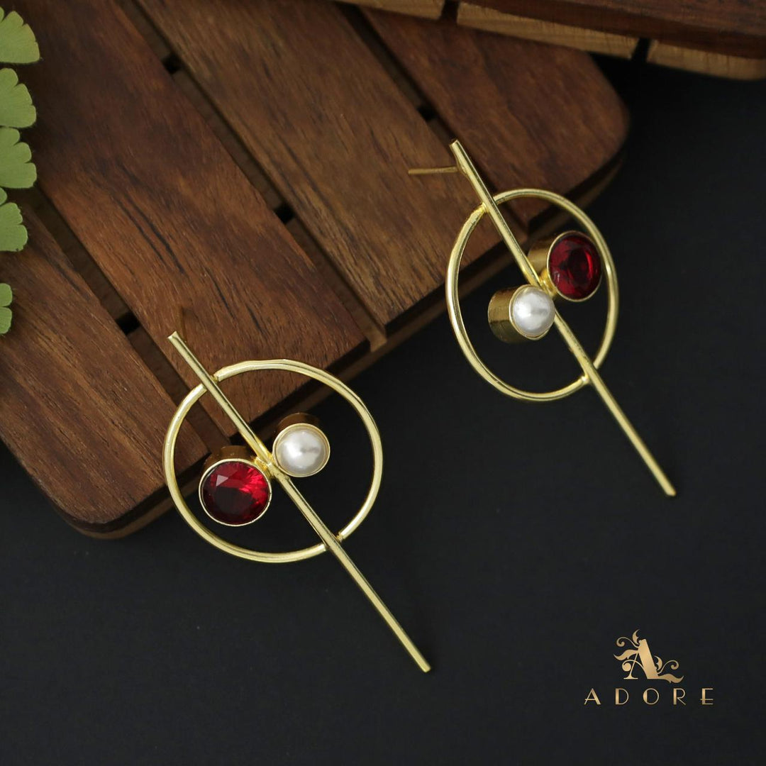 Valeria Golden Circle And Stem Earring