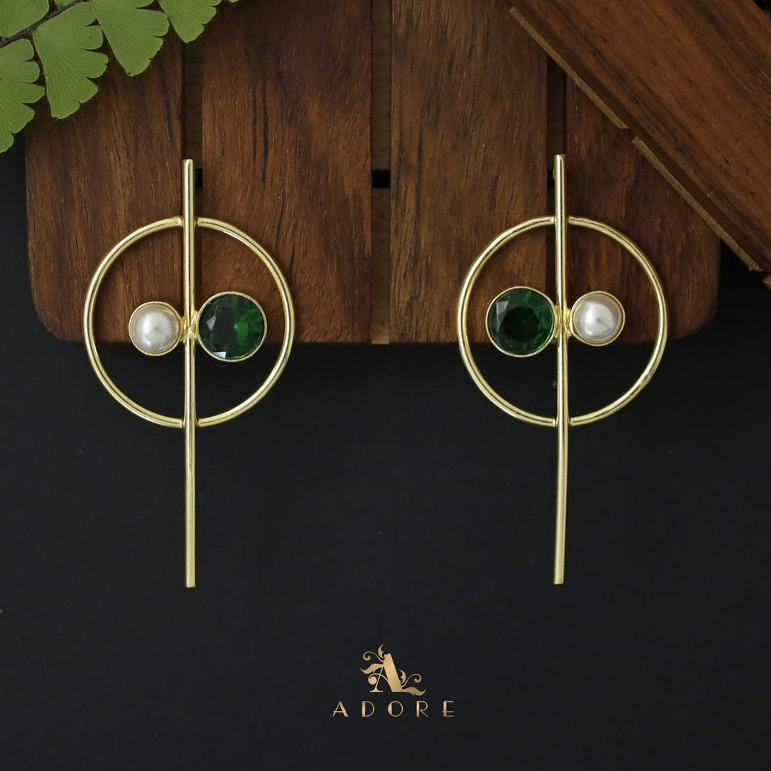 Valeria Golden Circle And Stem Earring