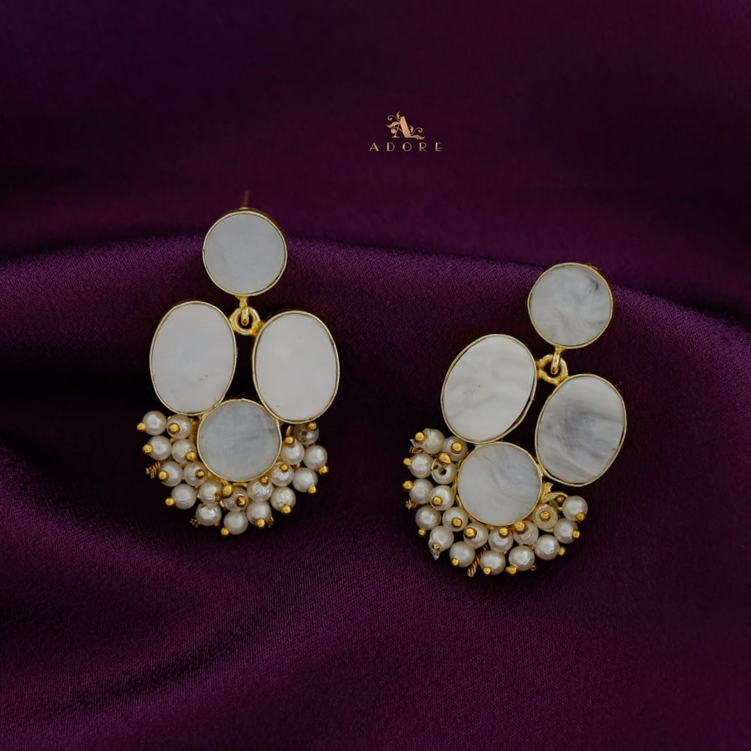 Dual Round & Oval MOP Cluster Pearl Earring