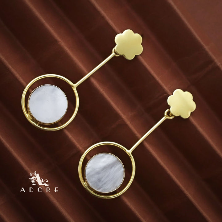 Golden Flower Glossy Pendulum Earring