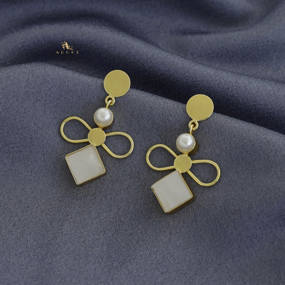 Pearly Ribbon Glossy Diamond Earring