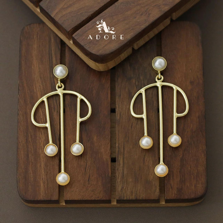 Golden Harp Tetra Pearl Earring