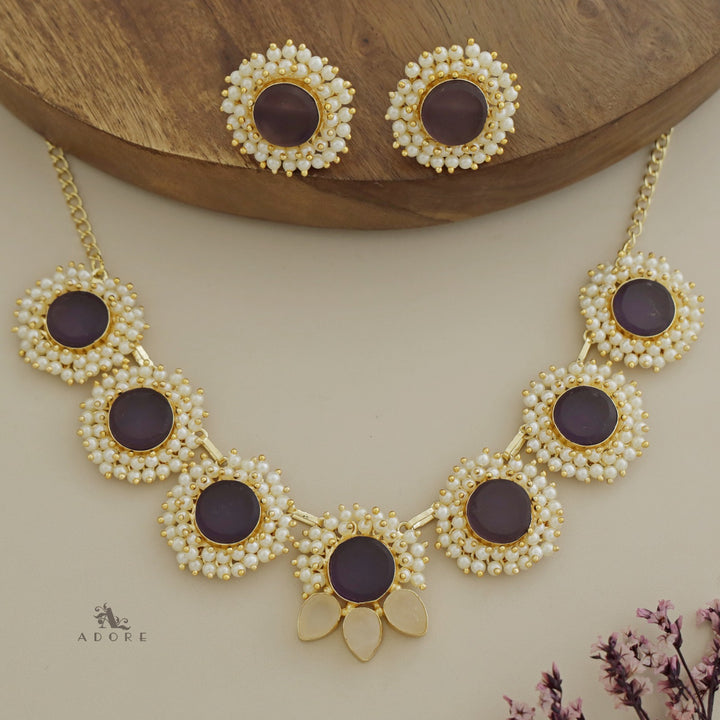 Centric Full Pearl Neckpiece