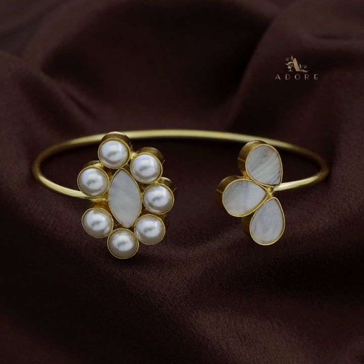 Ellipse + Tri Drop MOP Pearl Bangle